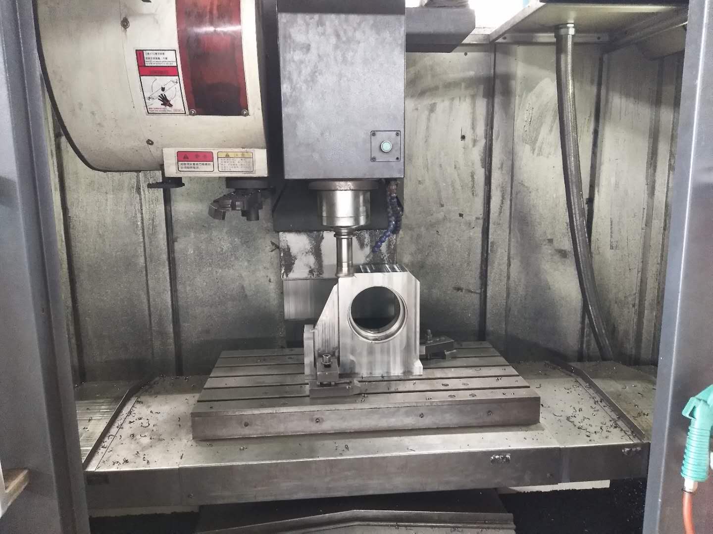 icke standard roterugn stor tomgångsrull gjutjärnshus nonstandard rotary kiln large idler roller cast iron casting bearing housing
