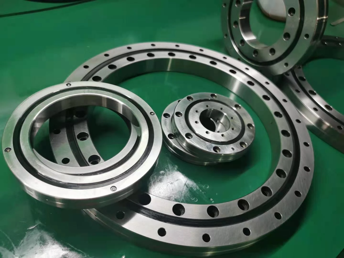 cross roller bearing
